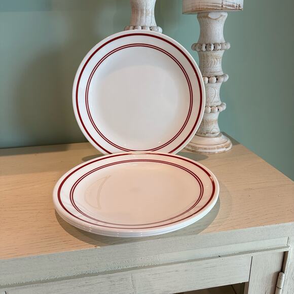 Corelle Dinner Plates Ruby Red Pattern Set of 4, 10.75 inch - Picture 1 of 6